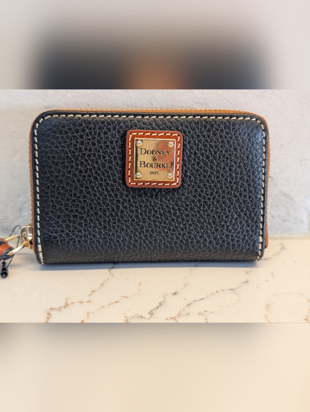Dooney & Bourke Pebbled Leather Zip Wallet - EUC - Black 4.75x3 Inches